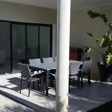 Contemporaine Avec Piscine Villa *